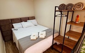 LOFT SMART, MINI-CASA, colchões com massagem, mobiliado e aconchegante
